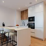 Apartment Urban Terrace & Stylish Living Spaces By Hostwise Porto