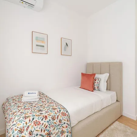 Appartement Urban Terrace & Stylish Living Spaces By Hostwise