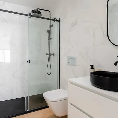 Urban Terrace & Stylish Living Spaces By Hostwise Appartement Porto