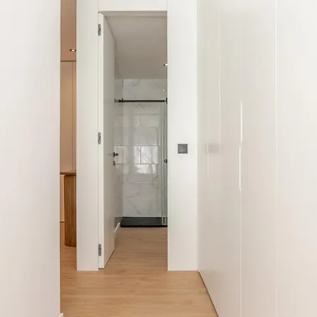 Appartement Urban Terrace & Stylish Living Spaces By Hostwise *