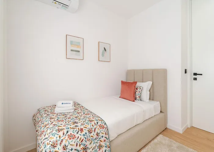 Apartament Urban Terrace & Stylish Living Spaces By Hostwise