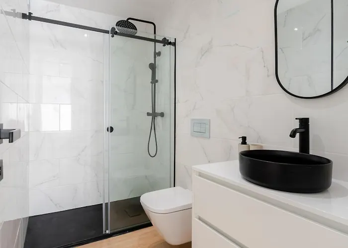 Urban Terrace & Stylish Living Spaces By Hostwise Apartament Porto