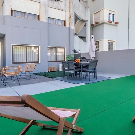Urban Terrace & Stylish Living Spaces By Hostwise Apartment Porto