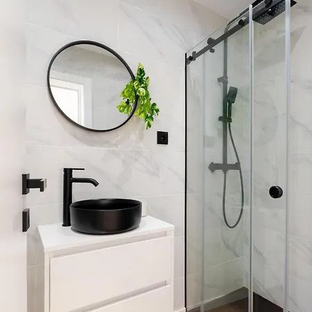 Urban Terrace & Stylish Living Spaces By Hostwise Apartament Porto