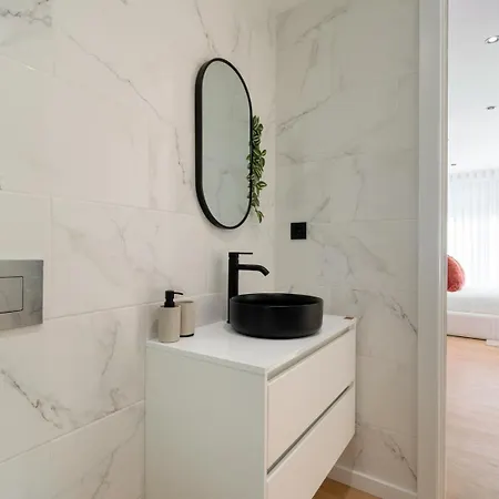 Urban Terrace & Stylish Living Spaces By Hostwise Apartament *