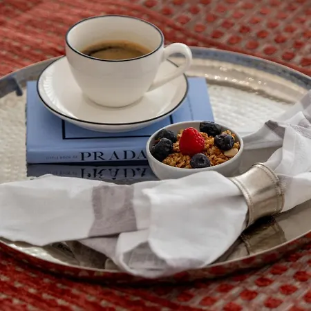 Urban Terrace & Stylish Living Spaces By Hostwise * Porto